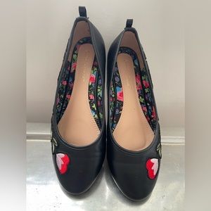 Flats by Chase & Chloe